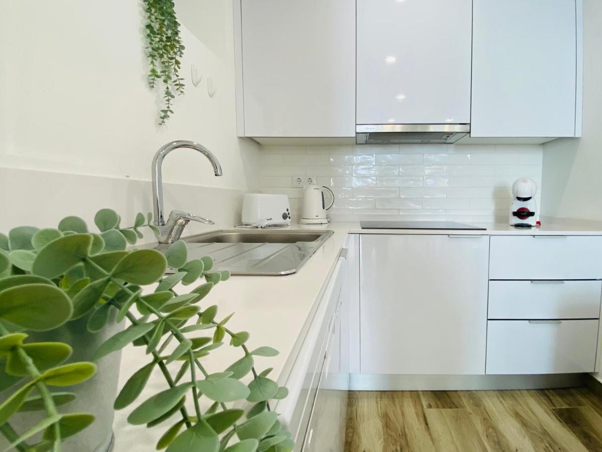 Tia Anica House I - Apartment With Terrace In Central Fuseta Beach Village Екстер'єр фото