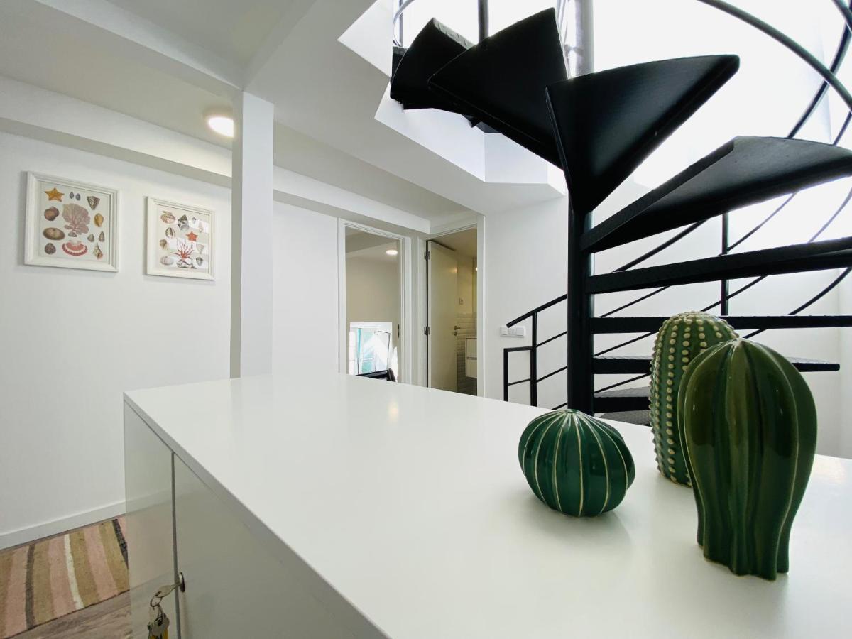 Tia Anica House I - Apartment With Terrace In Central Fuseta Beach Village Екстер'єр фото